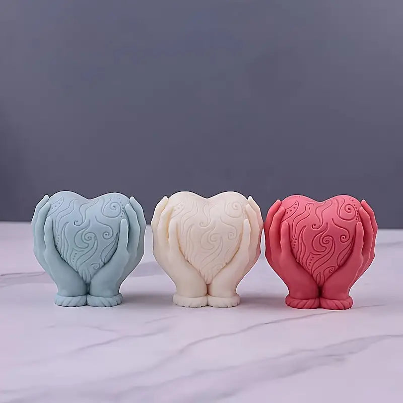 Bougie Amore en cire de soja, 7,5 × 8 cm.
