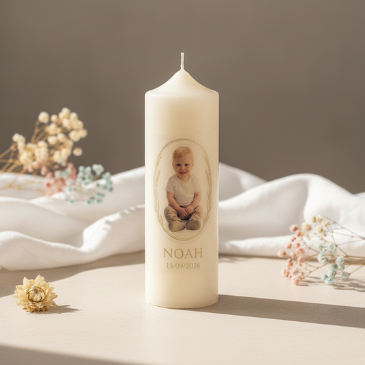 Cierge de baptême personnalisable dans une ambiance cadeau élégante